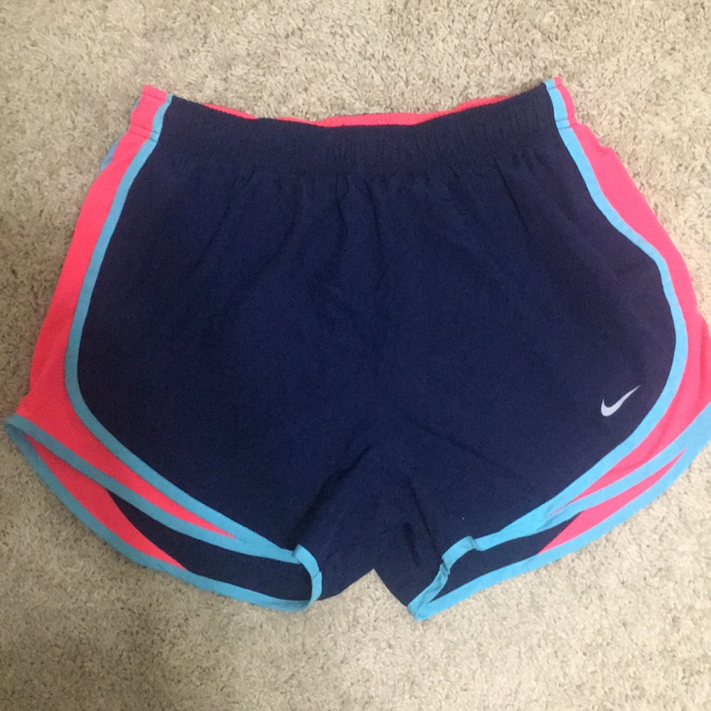 Nike women’s tempo shorts